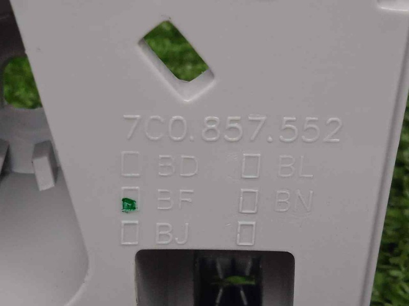 Recambio de parasol derecho para man tge kasten (uy) 2.0 tdi referencia OEM IAM 7C0857552BF-7C0857020  