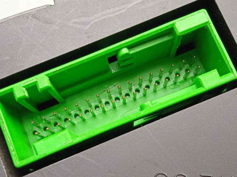 Recambio de cuadro instrumentos para seat leon (1m1) 1.9 tdi referencia OEM IAM 1M0920800C-110080012004 CON.TARAS 