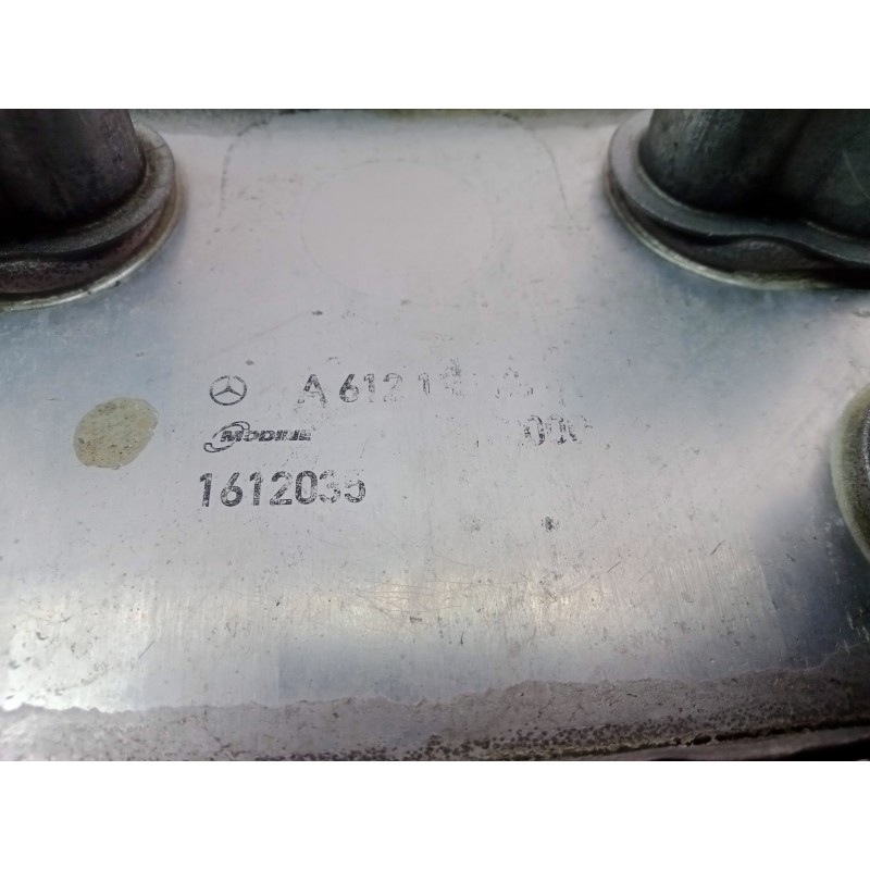 Recambio de enfriador aceite motor para mercedes-benz clase c (w203) berlina 2.2 cdi cat referencia OEM IAM A6121880301  