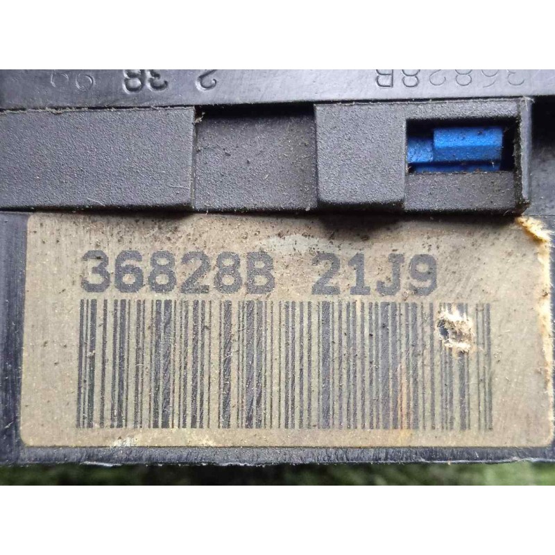 Recambio de mando luces para nissan serena (c23m) 2.3 diesel referencia OEM IAM 36828B  