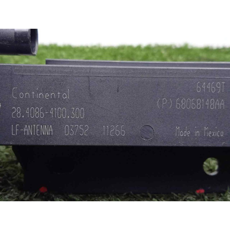 Recambio de antena para fiat freemont (345) 2.0 16v multijet cat referencia OEM IAM 68068148AA-2840864100300  