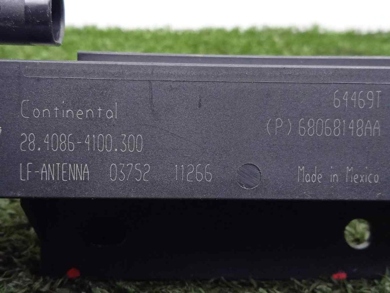 Recambio de antena para fiat freemont (345) 2.0 16v multijet cat referencia OEM IAM 68068148AA-2840864100300  