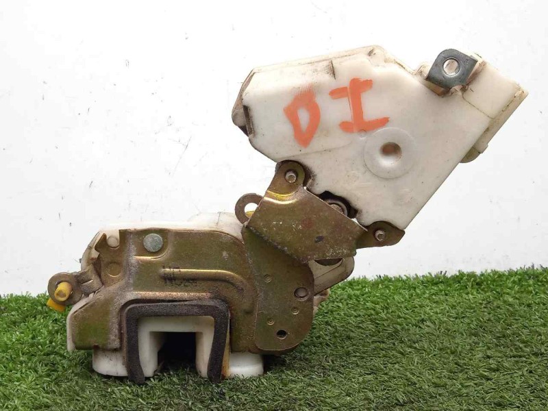 Recambio de cerradura puerta delantera izquierda para nissan serena (c23m) 2.3 diesel referencia OEM IAM  4.PINES 