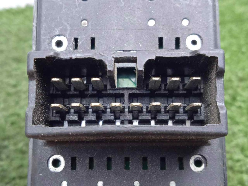 Recambio de mando elevalunas delantero izquierdo para toyota avensis berlina (t 22) 2.0 turbodiesel cat referencia OEM IAM  TRW 