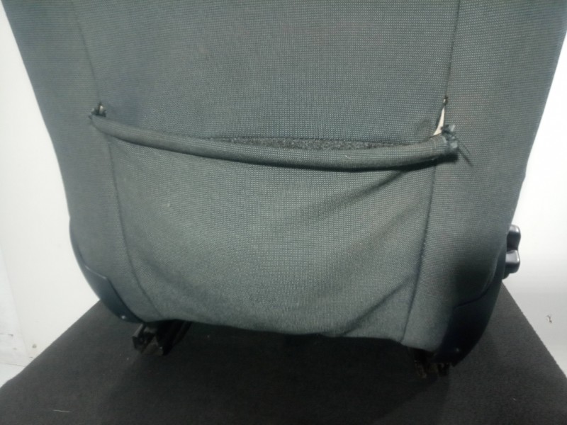Recambio de asiento delantero derecho para ford fiesta (cb1) 1.25 16v cat referencia OEM IAM  TELA 