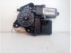 Recambio de motor elevalunas delantero derecho para renault megane iii berlina 5 p 1.5 dci diesel fap referencia OEM IAM 8073000