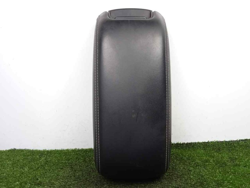 Recambio de apoyabrazos central para fiat freemont (345) 2.0 16v multijet cat referencia OEM IAM SINRFERENCIA  