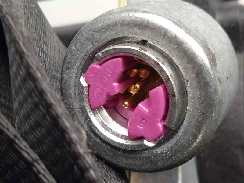 Recambio de cinturon seguridad delantero derecho para volvo s60 lim. 2.0 diesel cat referencia OEM IAM 616155800-P39800482  