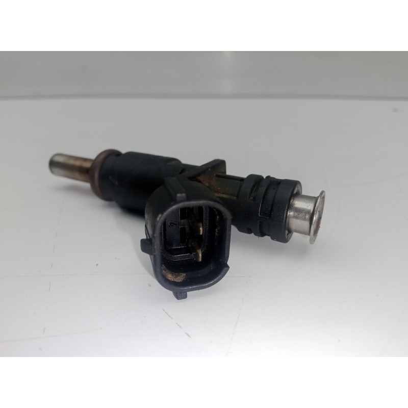Recambio de inyector para peugeot 308 1.6 16v referencia OEM IAM V75281768005  