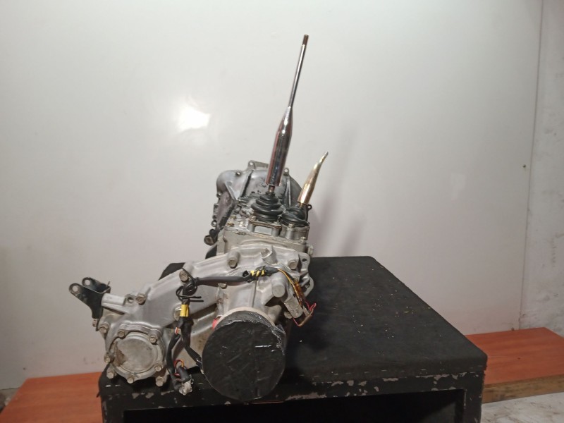 Recambio de caja cambios para mitsubishi pajero 2.5 td referencia OEM IAM MD724273 5.VELOCIDADES MANUAL