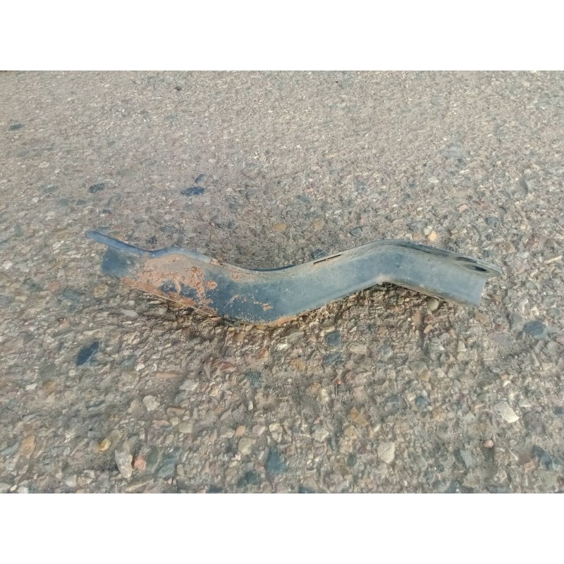 Recambio de tirante delantero izquierdo para toyota hilux (kun) referencia OEM IAM   