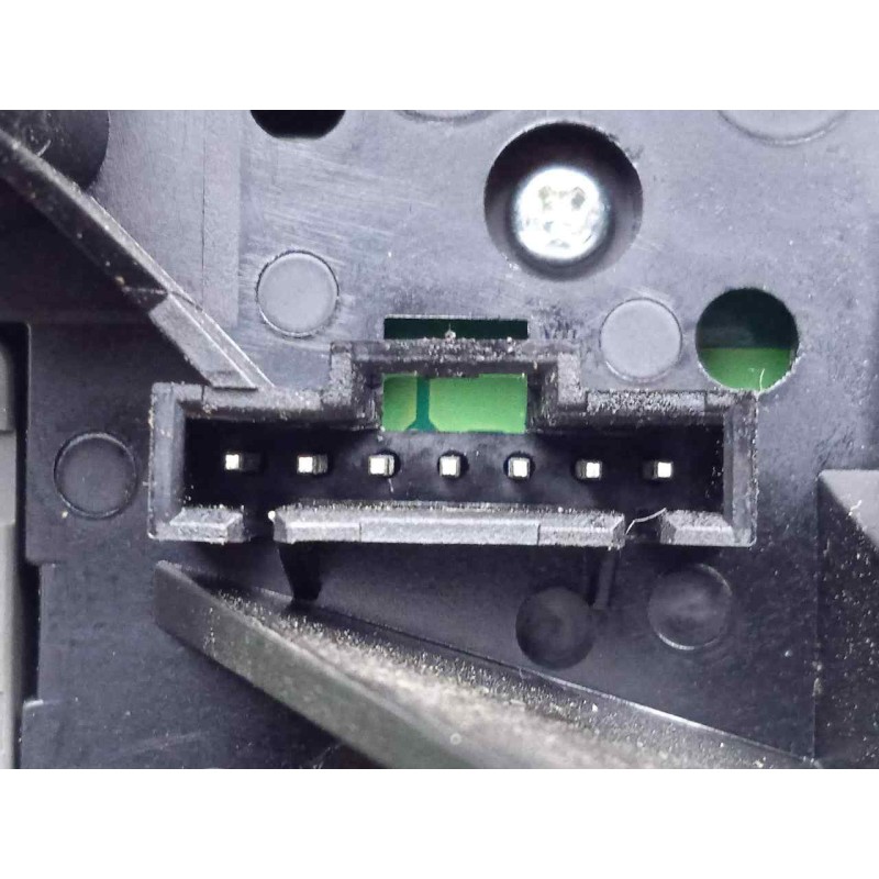 Recambio de mando volante para land rover freelander (lr2) 2.2 td4 cat referencia OEM IAM 5H2214K147CB  