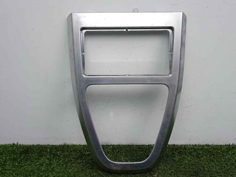Recambio de moldura para land rover freelander (lr2) 2.2 td4 cat referencia OEM IAM 6H52A046C35AA-REF:6H52A046C34AA  
