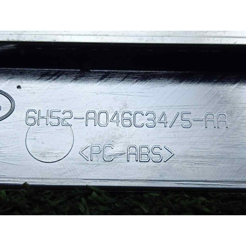 Recambio de moldura para land rover freelander (lr2) 2.2 td4 cat referencia OEM IAM 6H52A046C35AA-REF:6H52A046C34AA  