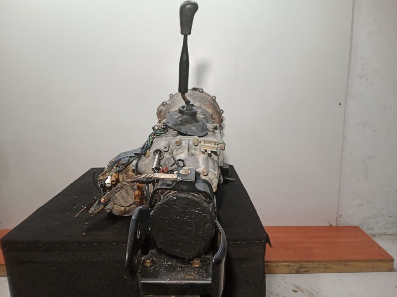 Recambio de caja cambios para mitsubishi montero (v60/v70) 3.2 di-d cat referencia OEM IAM MR528729 MANUAL 5.VELOCIDADES