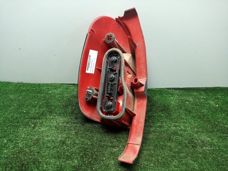 Recambio de piloto trasero derecho para peugeot 306 break 1.6 referencia OEM IAM 4522822 RANCHERA / FAMILIAR 