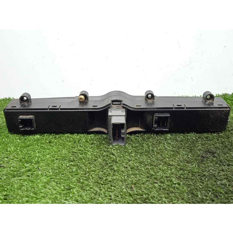 Recambio de warning para ssangyong rexton 2.7 turbodiesel cat referencia OEM IAM 8520008B10  