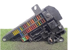Recambio de caja reles / fusibles para bmw 5 touring (e61) 525 d referencia OEM IAM 690660105  
