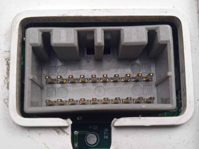 Recambio de cuadro instrumentos para ssangyong rexton 2.7 turbodiesel cat referencia OEM IAM 11000923600S-8022008B10 2.CONECTORE