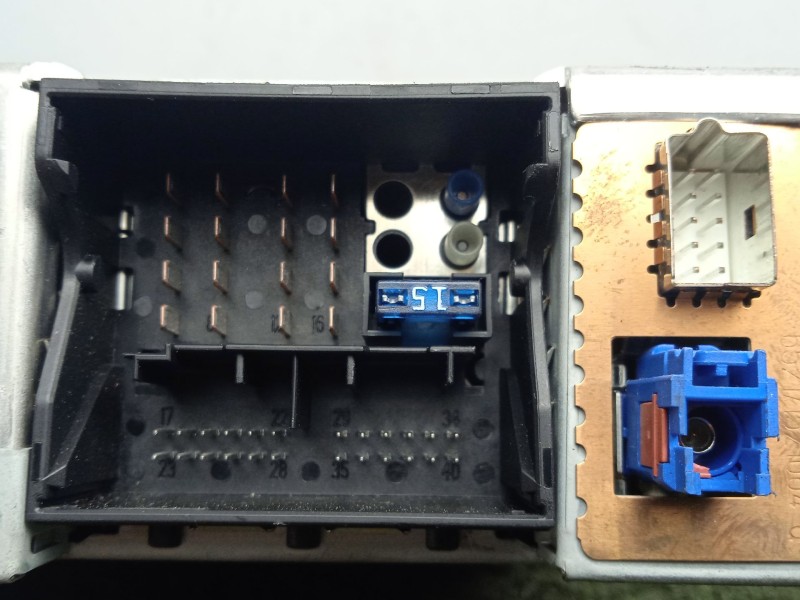 Recambio de sistema audio / radio cd para bmw 5 touring (e61) 525 d referencia OEM IAM 65126983842-6983842  