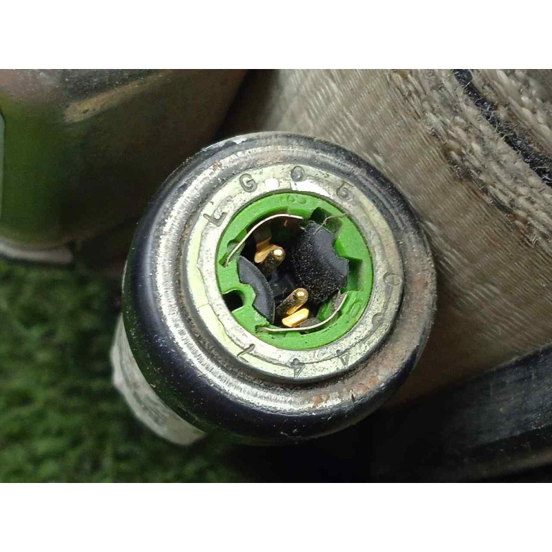 Recambio de cinturon seguridad delantero izquierdo para ssangyong rexton 2.7 turbodiesel cat referencia OEM IAM 511566900A  