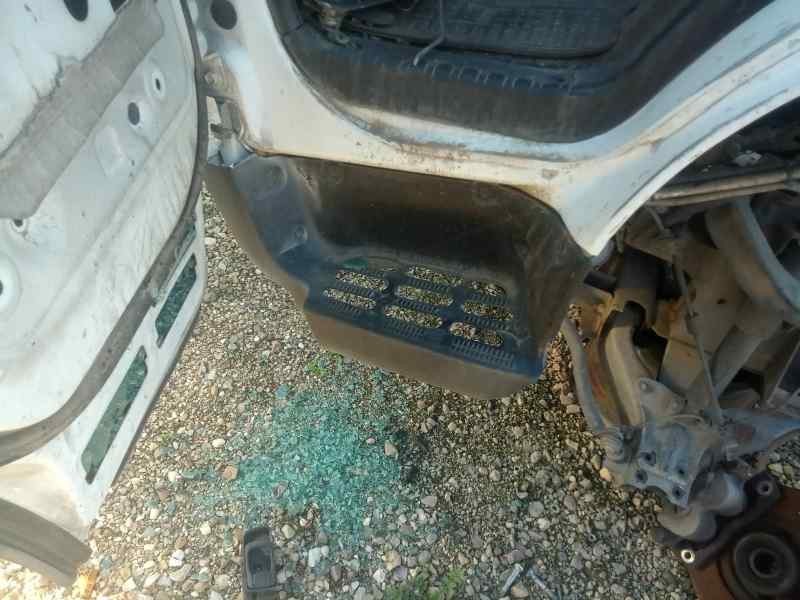 Recambio de estribo para nissan cabstar 09.06 3.0 diesel referencia OEM IAM  DELANTERO.IZQUIERDO 