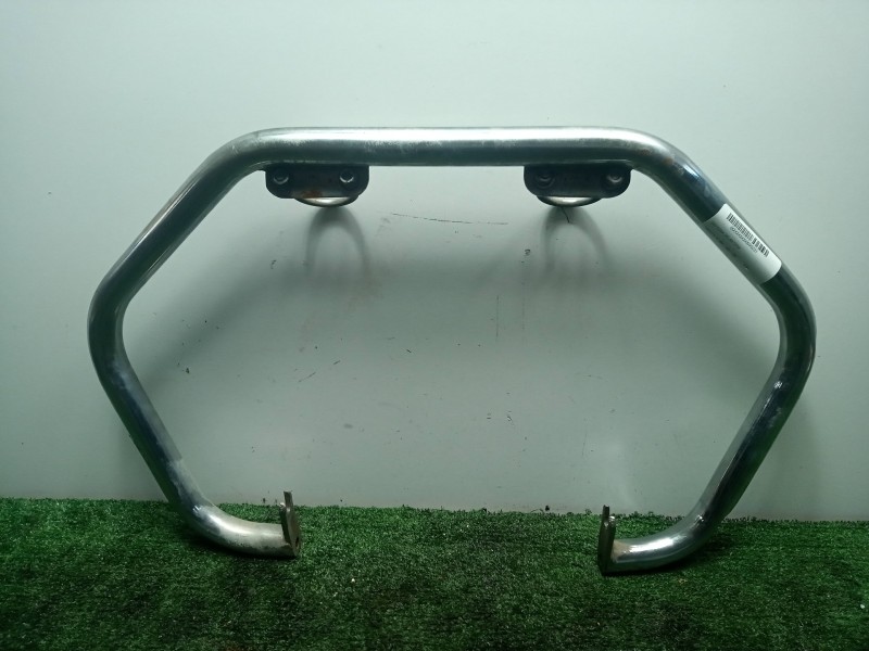 Recambio de defensa delantera para yamaha xj 550 / 650 / 750 referencia OEM IAM   