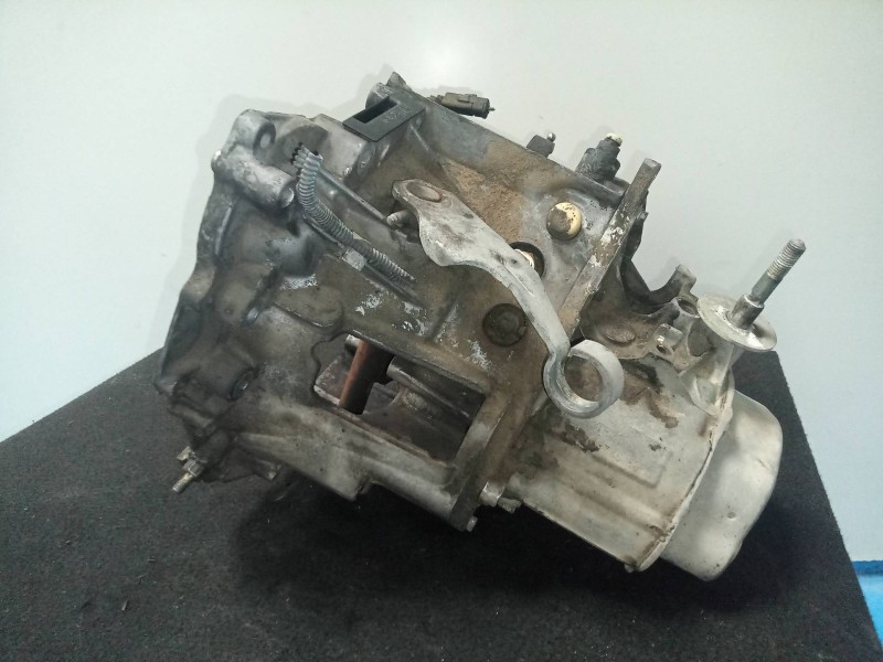 Recambio de caja cambios para peugeot partner (s1) 1.9 diesel referencia OEM IAM 20TE22 5.VELOCIDADES MANUAL