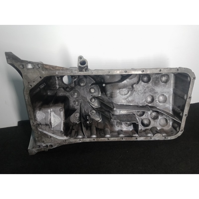 Recambio de carter para mercedes-benz clase c (w203) berlina 2.2 cdi cat referencia OEM IAM R6110140602  