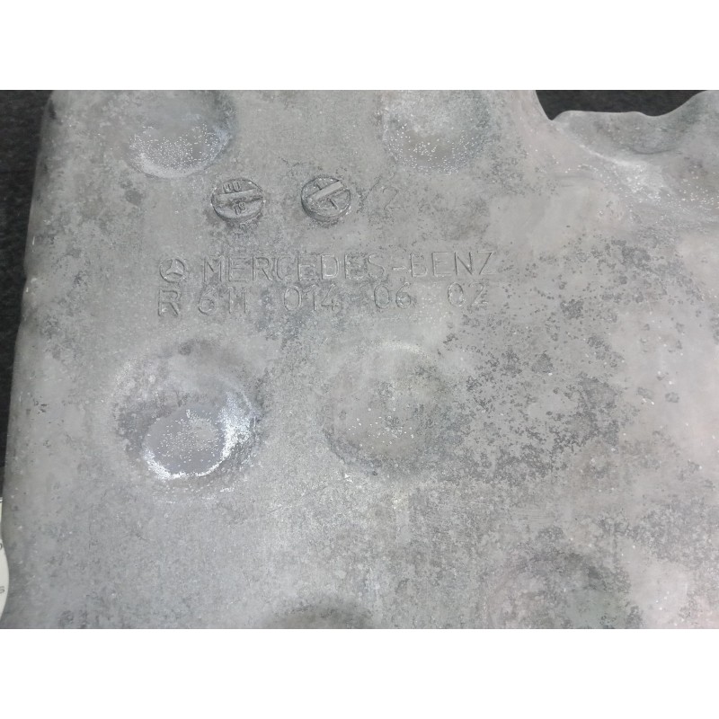 Recambio de carter para mercedes-benz clase c (w203) berlina 2.2 cdi cat referencia OEM IAM R6110140602  