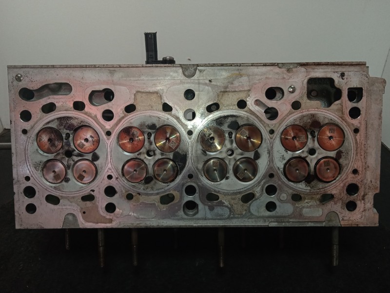 Recambio de culata para man tge kasten (uy) 2.0 tdi referencia OEM IAM 04L103064S04L103403R  