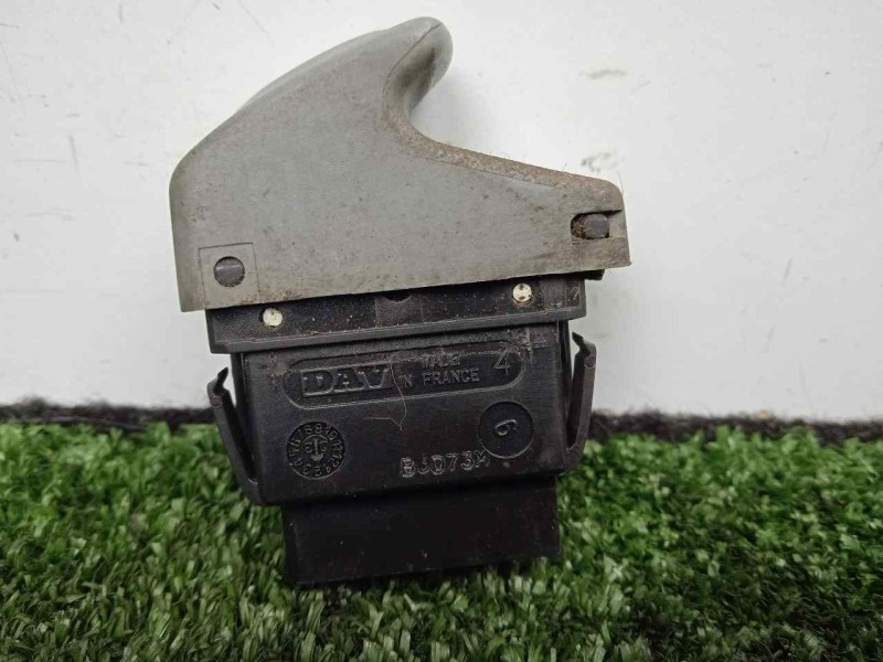 Recambio de mando elevalunas delantero izquierdo para renault twingo (co6) 1.2 referencia OEM IAM 189836 5.PINES DERECHO