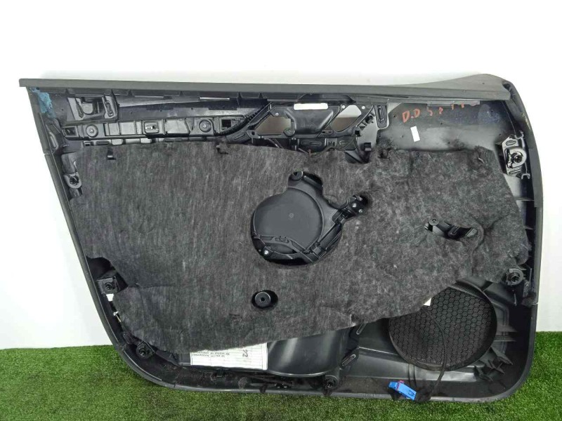 Recambio de guarnecido puerta delantera derecha para audi a3 sedán(8vs) 2.0 16v tdi referencia OEM IAM 8V5867106  