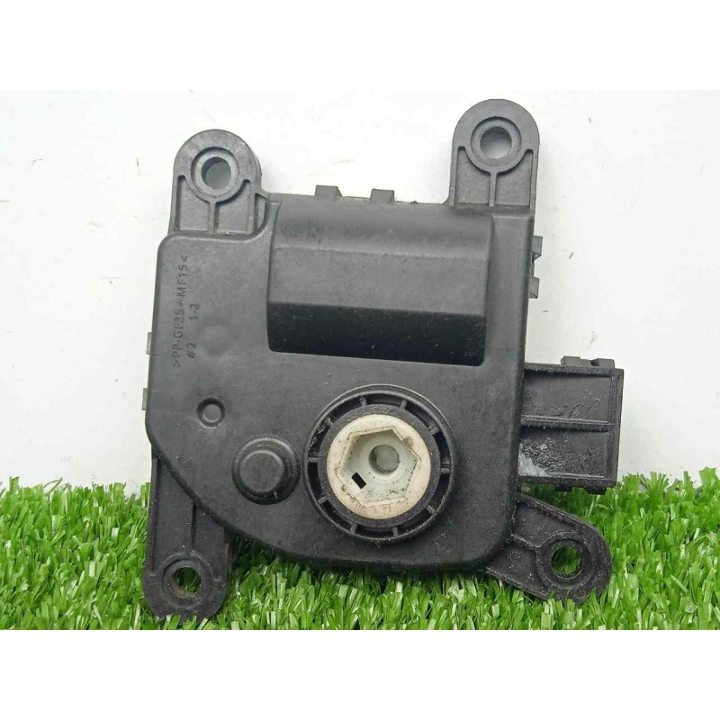 Recambio de motor trampilla calefaccion para hyundai i40 cw 1.7 crdi cat referencia OEM IAM H400730880  