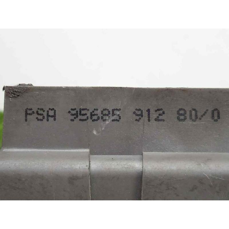 Recambio de caja reles / fusibles para citroën xsara berlina 1.6 referencia OEM IAM 9568591280  