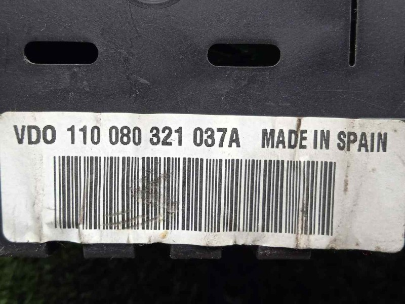 Recambio de cuadro instrumentos para volkswagen polo (9n3) 1.4 tdi referencia OEM IAM 110080321037A 2.CONECTORES VDO