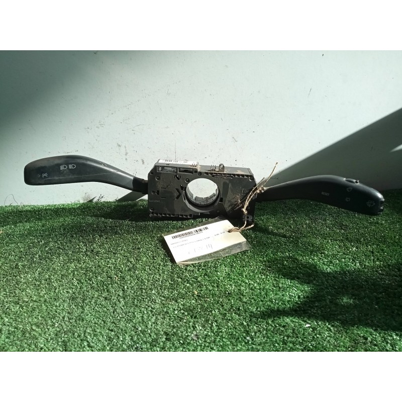 Recambio de mando luces para volkswagen polo (9n3) 1.4 tdi referencia OEM IAM 6Q0953503CG MANDO.DOBLE CON.TARA
