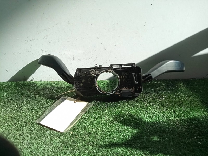 Recambio de mando luces para volkswagen polo (9n3) 1.4 tdi referencia OEM IAM 6Q0953503CG MANDO.DOBLE CON.TARA