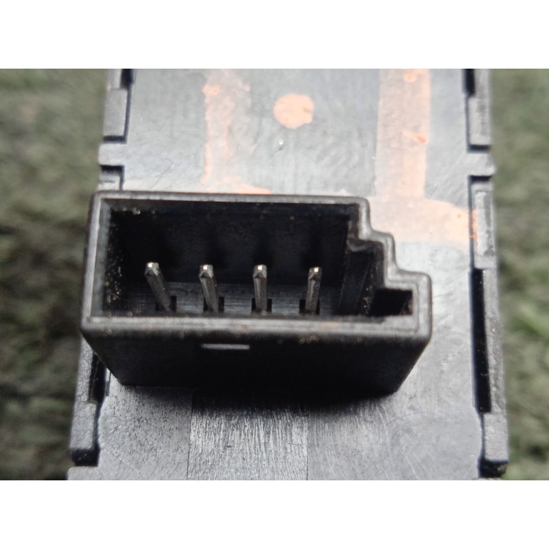 Recambio de mando elevalunas trasero izquierdo para bmw 5 touring (e61) 525 d referencia OEM IAM 6922244  