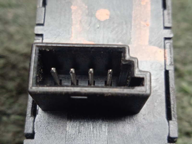 Recambio de mando elevalunas trasero izquierdo para bmw 5 touring (e61) 525 d referencia OEM IAM 6922244  