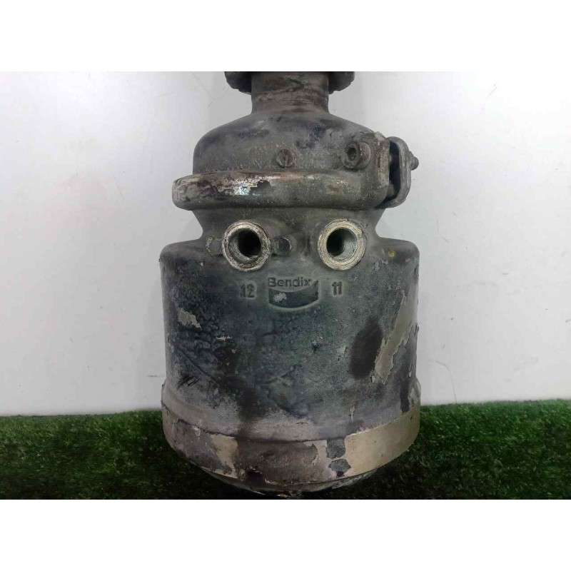 Recambio de acumulador central amortiguacion para iveco eurocargo 5.9 diesel referencia OEM IAM SINREFERENCIA  