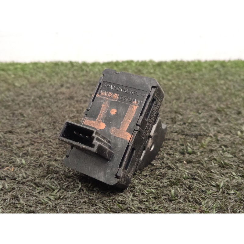 Recambio de mando elevalunas trasero izquierdo para bmw 5 touring (e61) 525 d referencia OEM IAM 6922244  