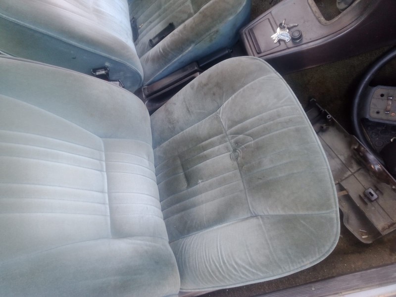 Recambio de asiento delantero derecho para seat 131 1.4g referencia OEM IAM   