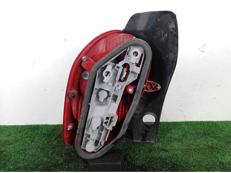 Recambio de piloto trasero derecho para renault modus 1.5 dci diesel cat referencia OEM IAM SINREFERENCIA  