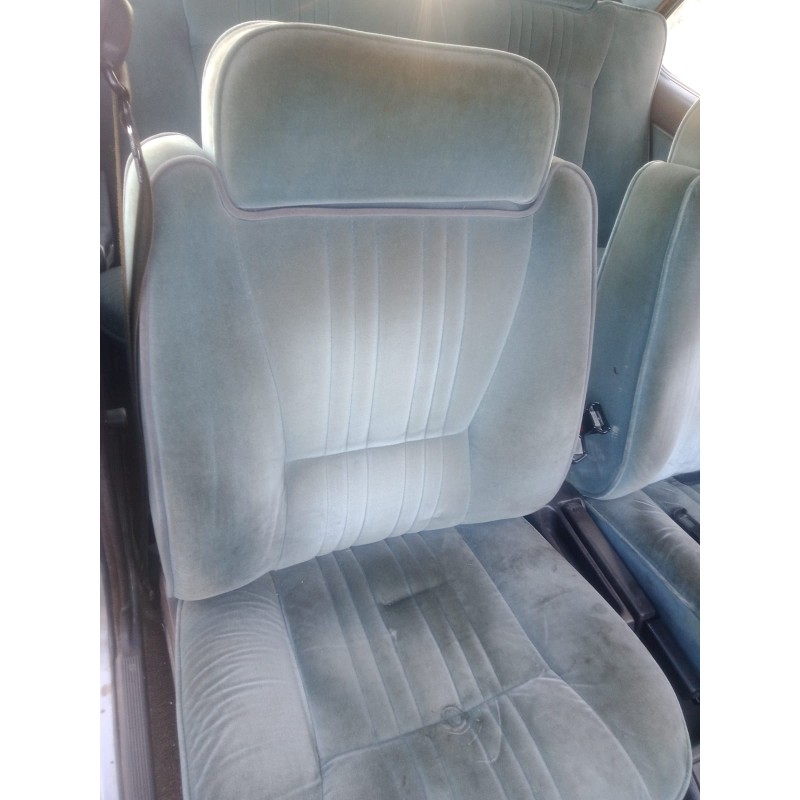 Recambio de asiento delantero derecho para seat 131 1.4g referencia OEM IAM   