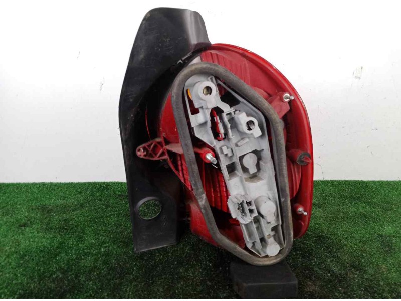 Recambio de piloto trasero izquierdo para renault modus 1.5 dci diesel cat referencia OEM IAM SINREFERENCIA BLANCO 