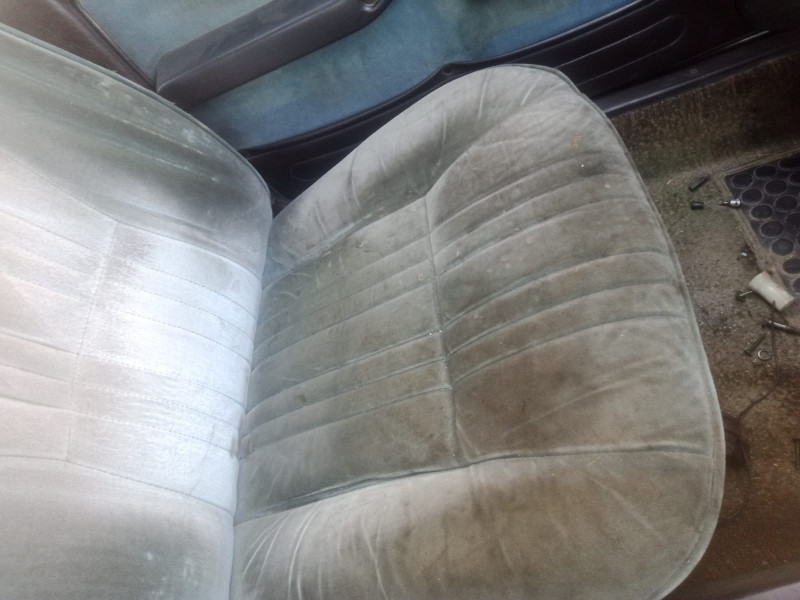 Recambio de asiento delantero izquierdo para seat 131 1.4g referencia OEM IAM   