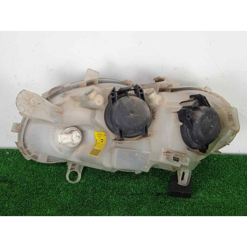 Recambio de faro derecho para smart coupe 0.8 cdi cat referencia OEM IAM 0301169202 02-06  OPACO