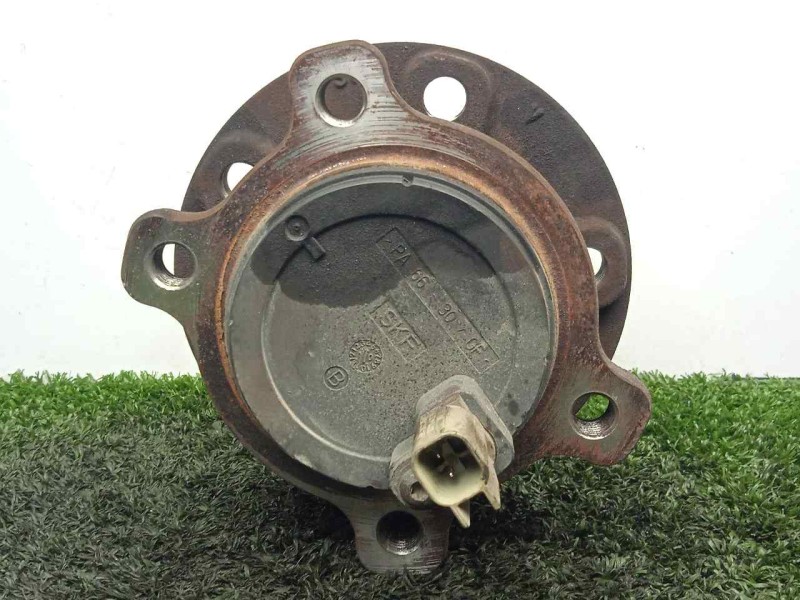 Recambio de rodamiento buje trasero para volvo s60 lim. 2.0 diesel cat referencia OEM IAM 31329968 4.TORNILLOS - 5X108 AMBOS.LAD