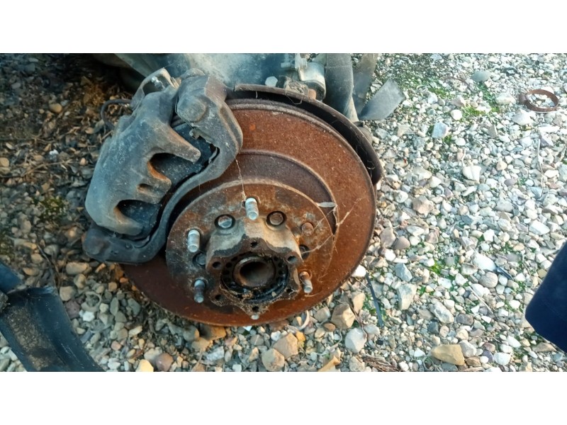 Recambio de mangueta delantera derecha para mitsubishi montero sport (k90) 2.5 turbodiesel referencia OEM IAM   